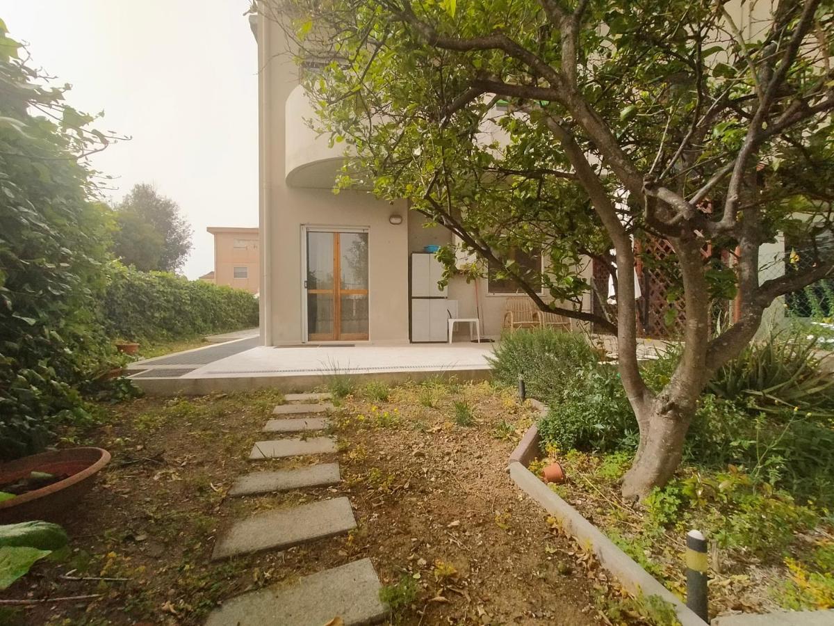 Apartment In Sardinia Decimomannu Exterior photo